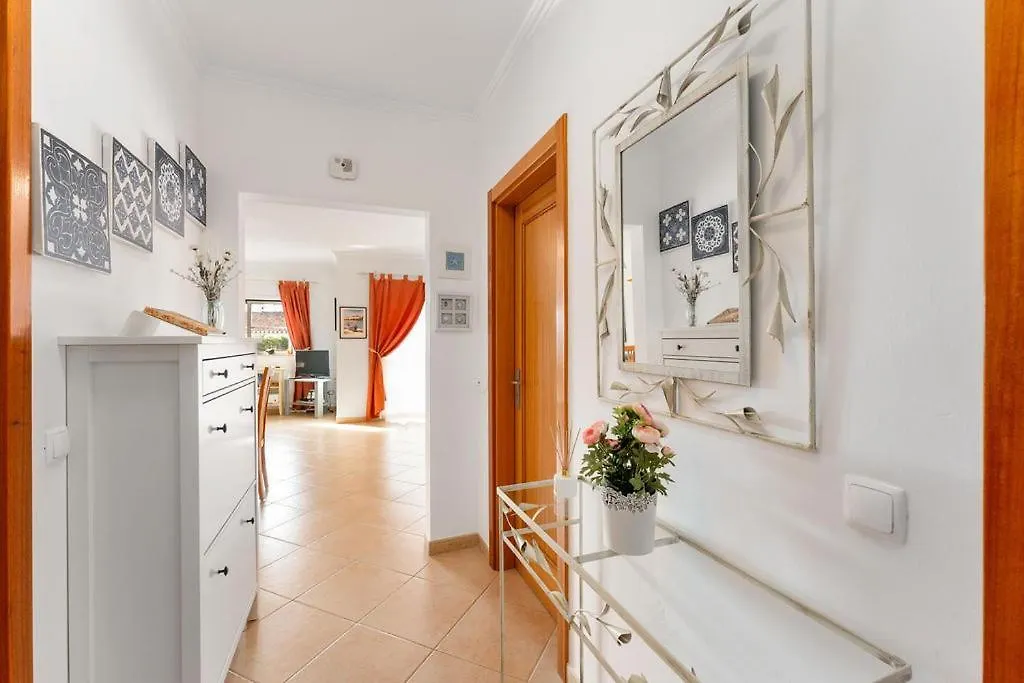Central Apartment In Luz At Walking Distance To The Beach And Center With Tv And Wifi