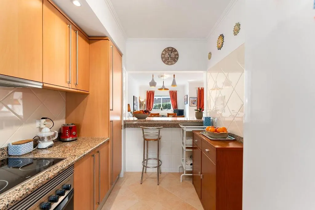 Central Apartment In Luz At Walking Distance To The Beach And Center With Tv And Wifi
