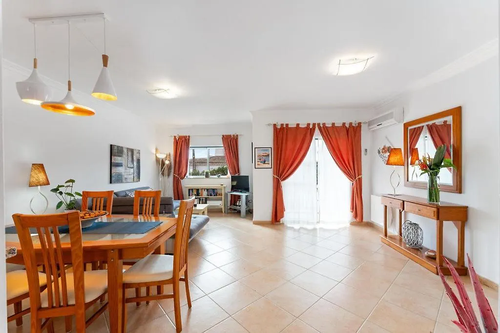 Central Apartment In Luz At Walking Distance To The Beach And Center With Tv And Wifi 0*,  葡萄牙
