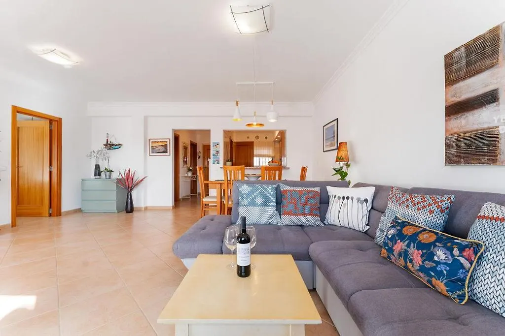 Central Apartment In Luz At Walking Distance To The Beach And Center With Tv And Wifi