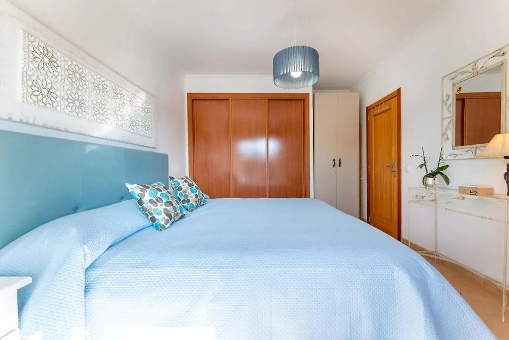 Central Apartment In Luz At Walking Distance To The Beach And Center With Tv And Wifi